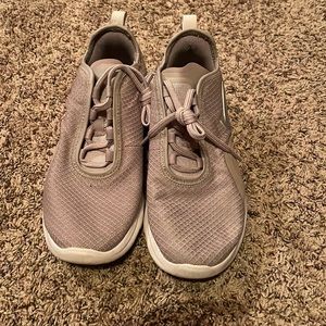 Used Nike air shoes